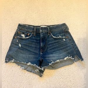 A&F Curve Love The Mom Mid Rise Short 26/2